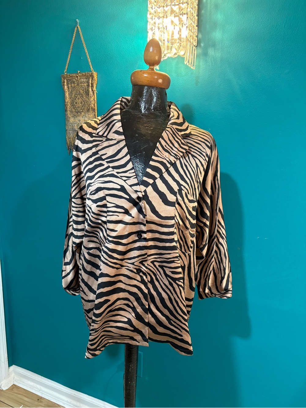 Nasty Gal Womens Zebra Print Black & Tan Button Down